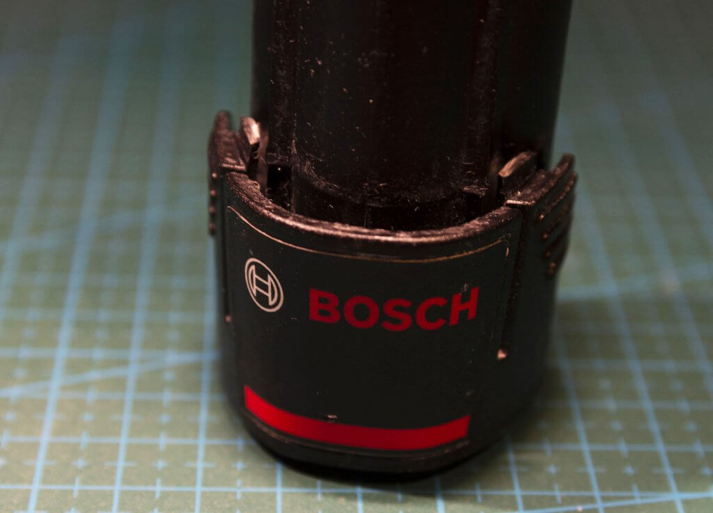 Ремонт сломанных защелок у аккумуляторов для синих Bosch на 10,8 и 12V